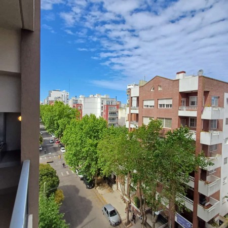 3 AMBIENTES A ESTRENAR CON BALCON Y COCHERA