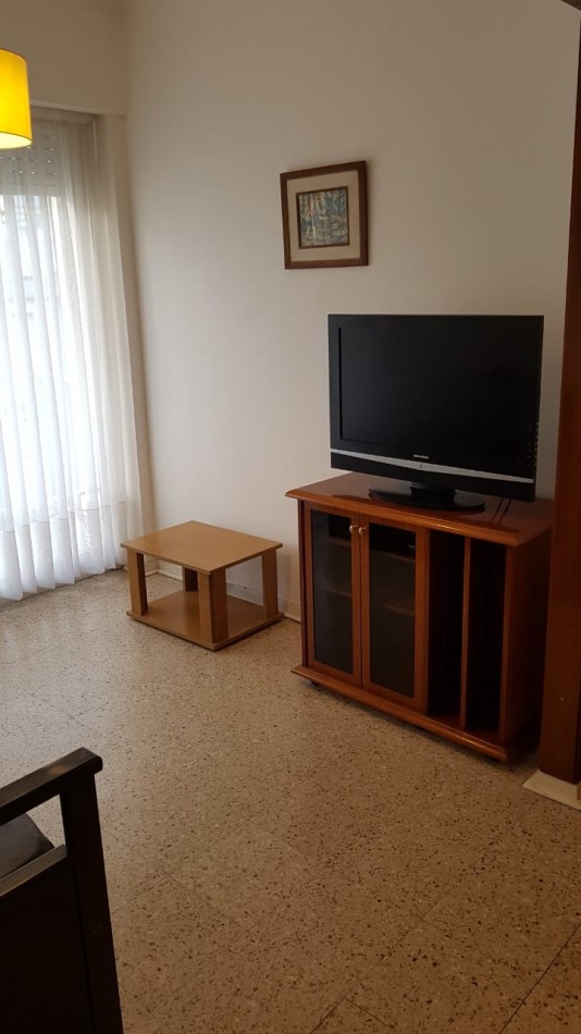 Departamento 1 ambiente  sobre Av Colon           Colon y Arenales    