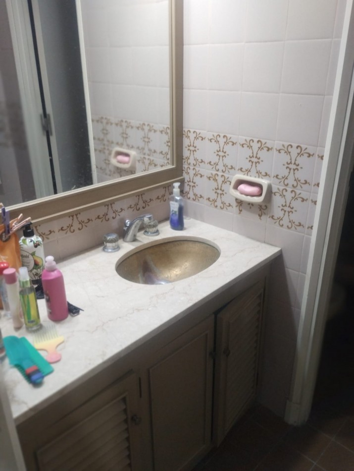 SEMIPISO DE 5 AMBIENTES CON ESCRITORIO Y COCHERA DOBLE. DIAGONAL ALBERDI 2500. OPORTUNIDAD. ACEPTA PERMUTA