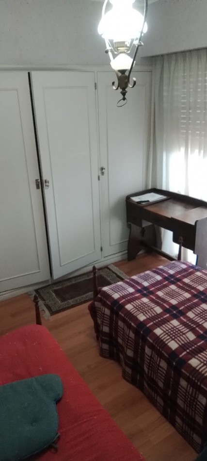 SEMIPISO DE 5 AMBIENTES CON ESCRITORIO Y COCHERA DOBLE. DIAGONAL ALBERDI 2500. OPORTUNIDAD. ACEPTA PERMUTA