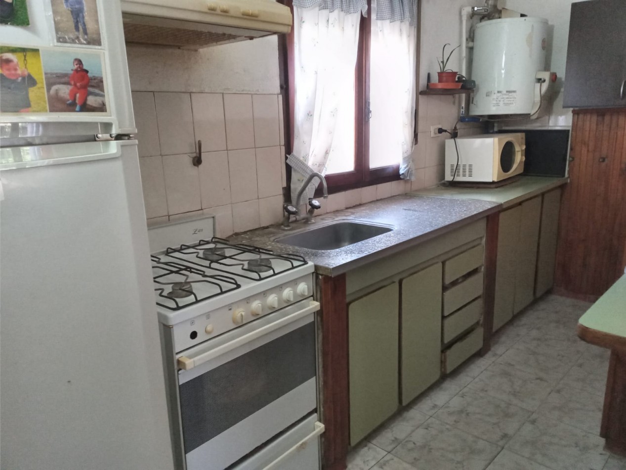 VENTA DE CASA 4 AMBIENTES