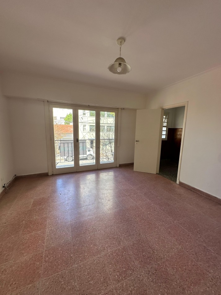 VENTA DEPARTAMENTO 2 AMBIENTES CON BALCON