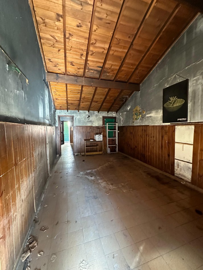 VENTA CASA 4 AMBIENTES A RECICLAR