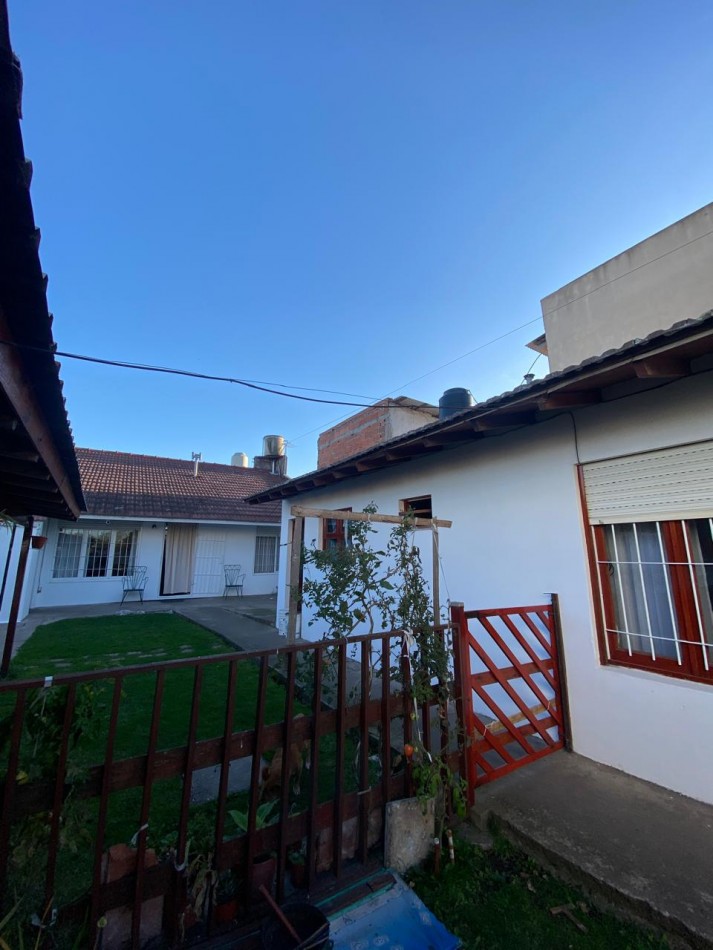 Casa con Departamento en Venta