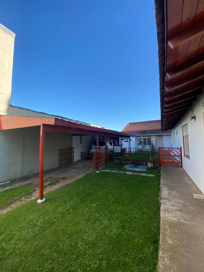 Casa con Departamento en Venta
