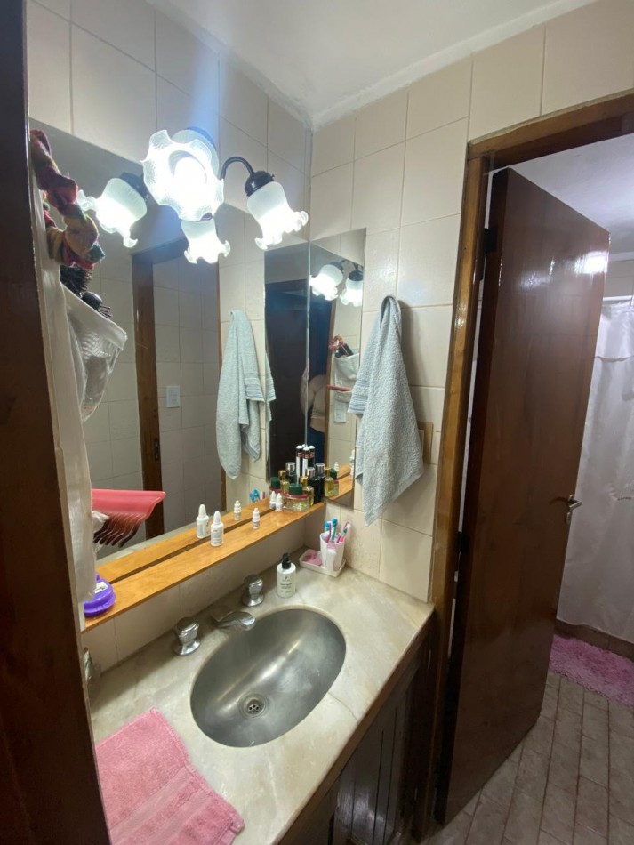 Casa con Departamento en Venta