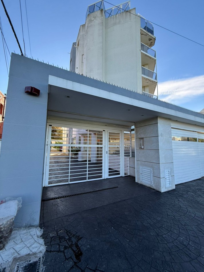 Departamento 3 ambientes barrio Parque Luro