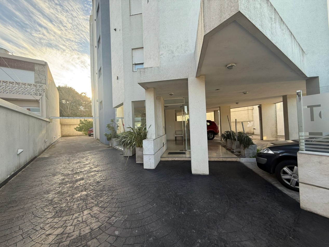 Departamento 3 ambientes barrio Parque Luro
