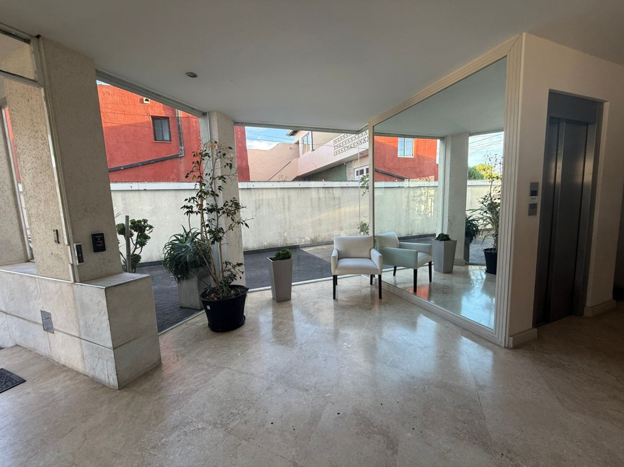 Departamento 3 ambientes barrio Parque Luro