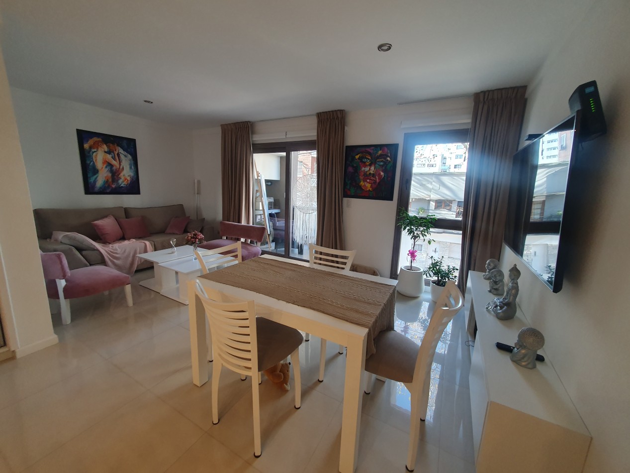 Hermoso Semipiso de 3 ambientes con cochera en Plaza Mitre  