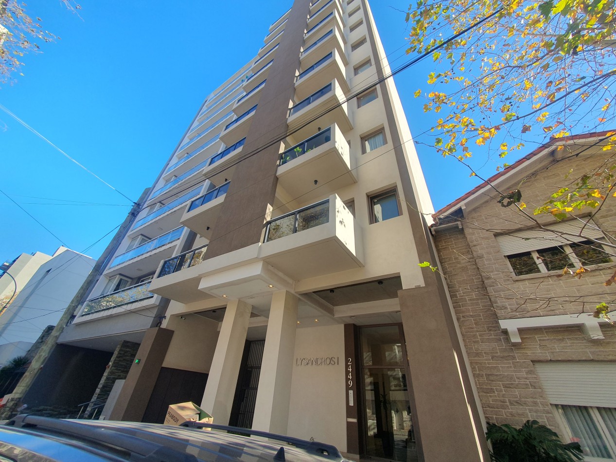 Hermoso Semipiso de 3 ambientes con cochera en Plaza Mitre  