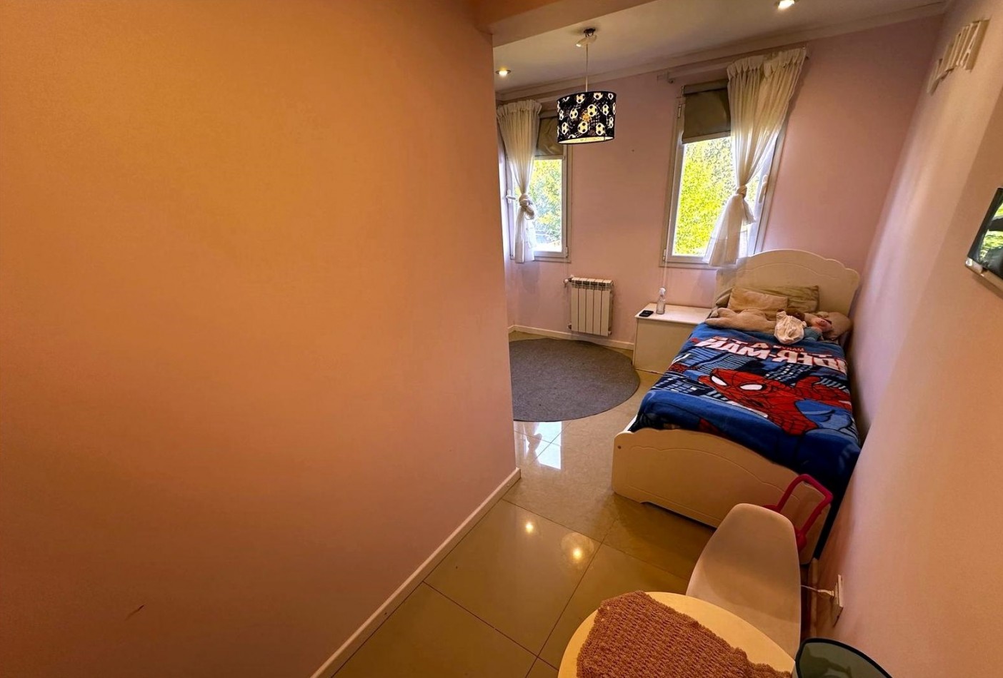 Casa de 5 ambientes con pileta en Acantilados