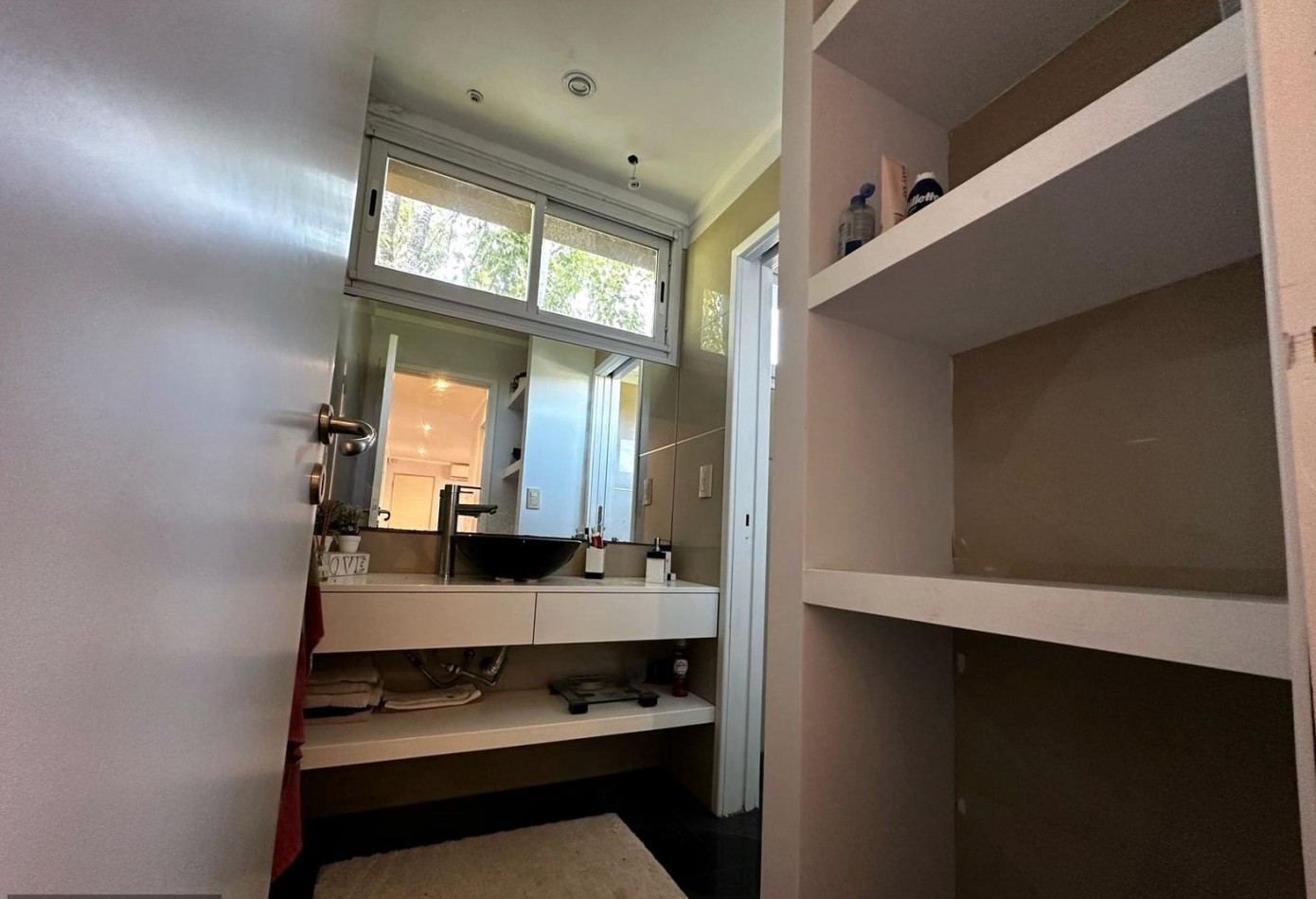 Casa de 5 ambientes con pileta en Acantilados