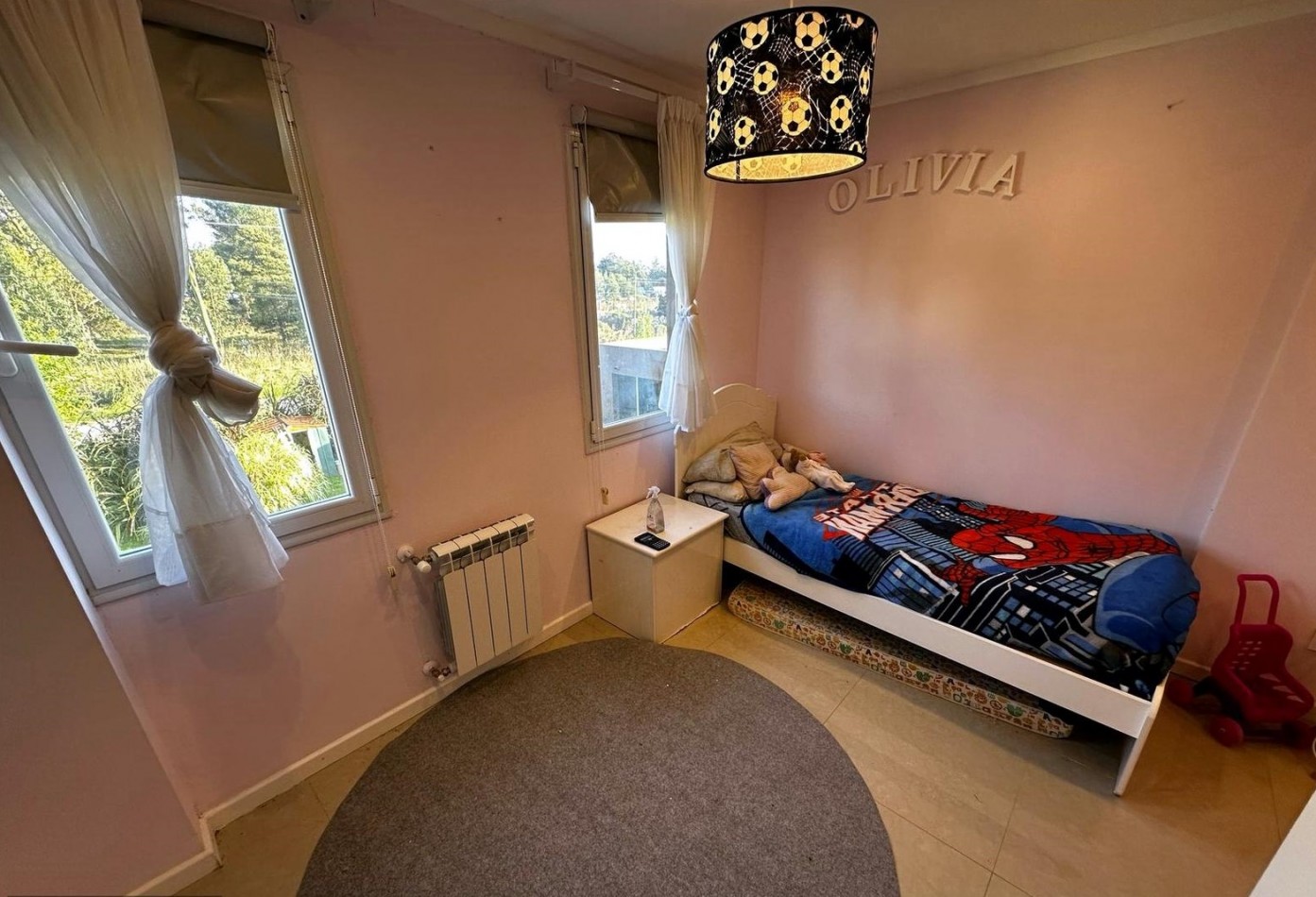 Casa de 5 ambientes con pileta en Acantilados