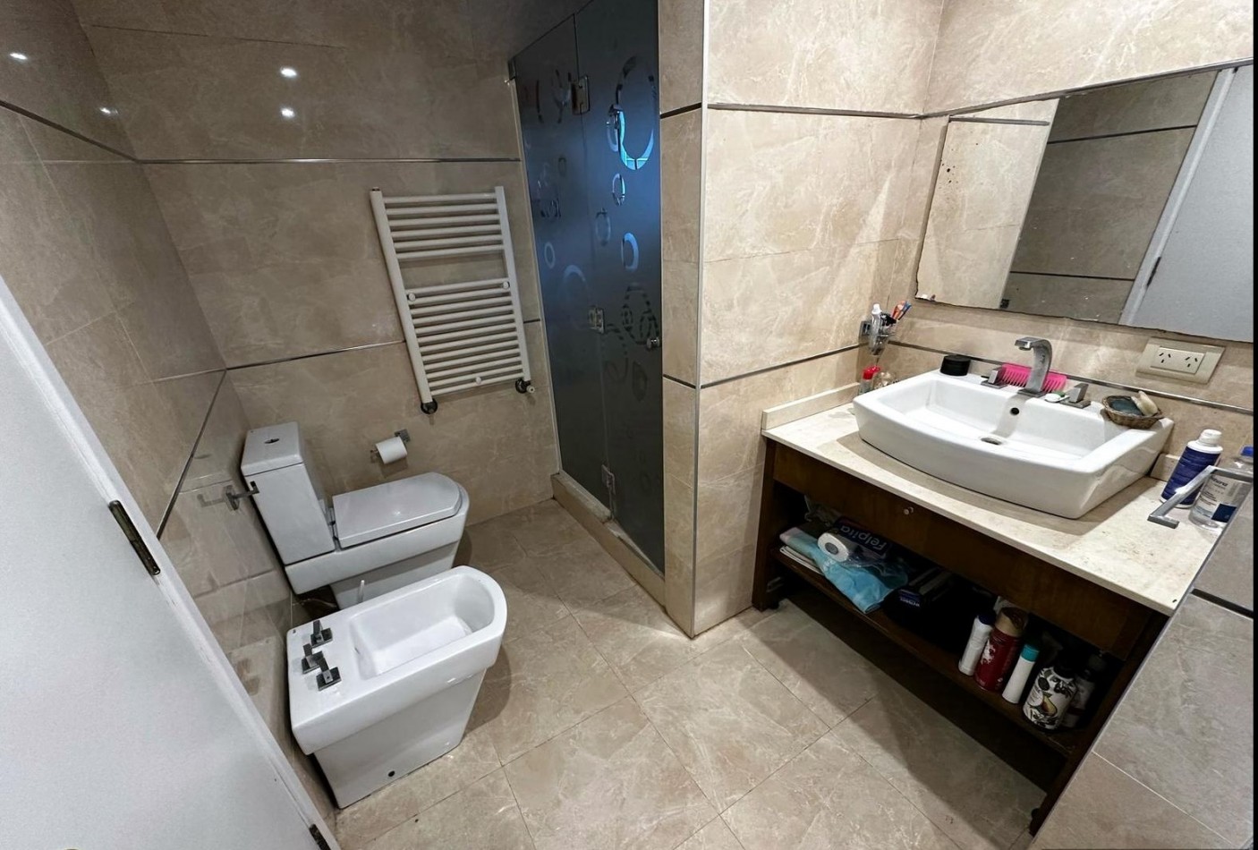 Casa de 5 ambientes con pileta en Acantilados