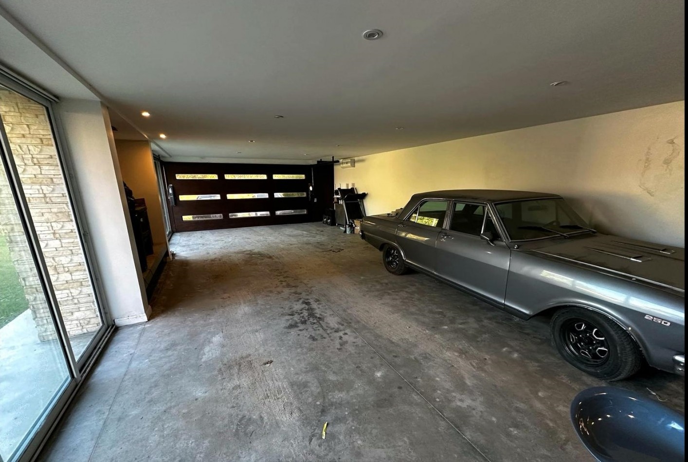 Casa de 5 ambientes con pileta en Acantilados