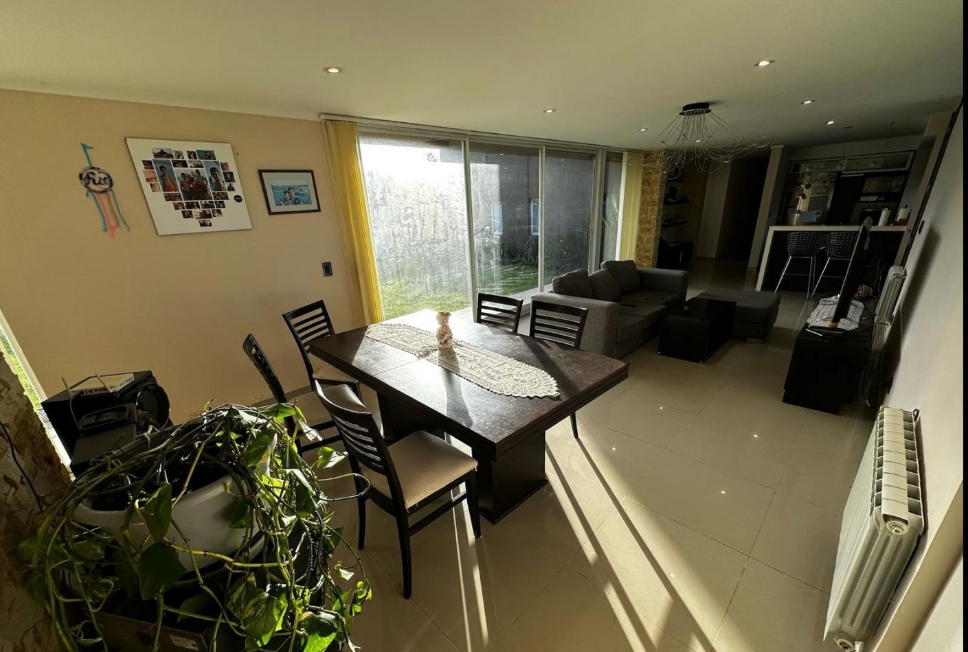 Casa de 5 ambientes con pileta en Acantilados