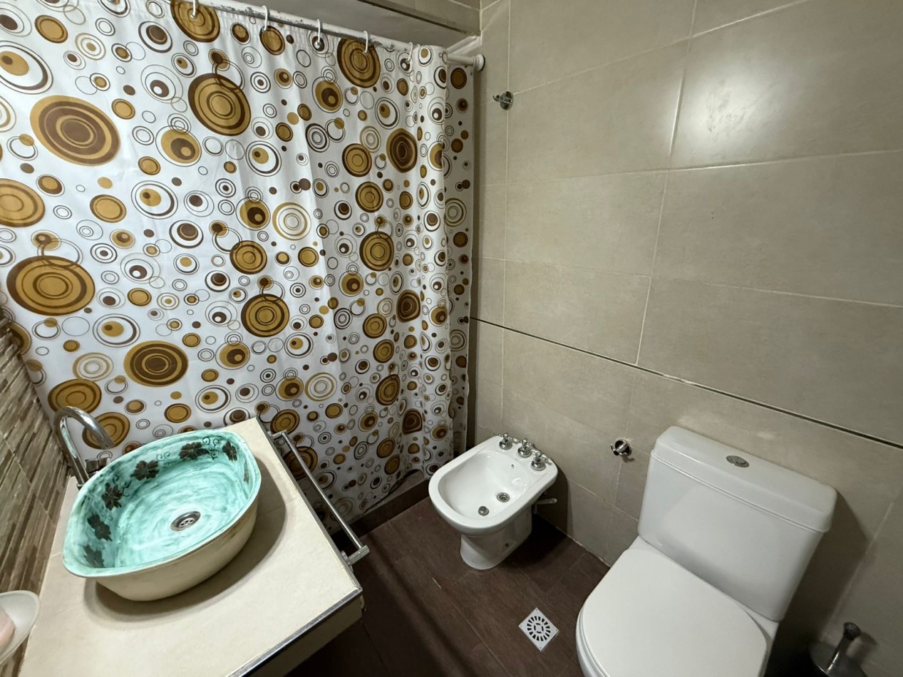 Chalet con departamento en Barrio San Jose