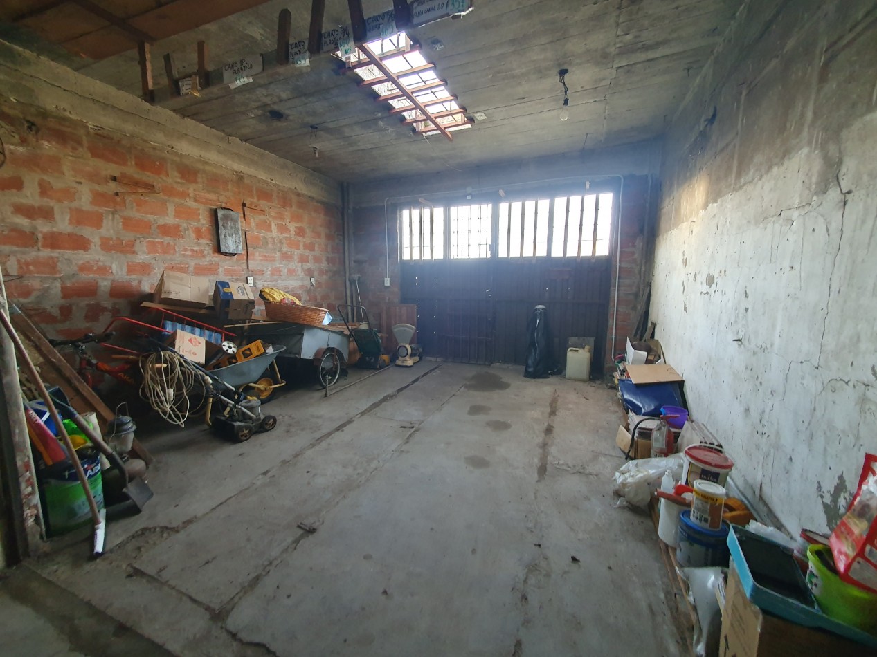 Casa de 3 ambientes con garage y quincho   Z/ Barrio San Martin 