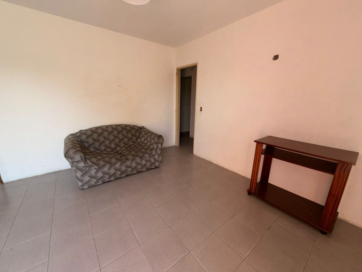 ALQUILER 24 MESES Casa de 4 ambientes en Barrio Lomas del Golf 
