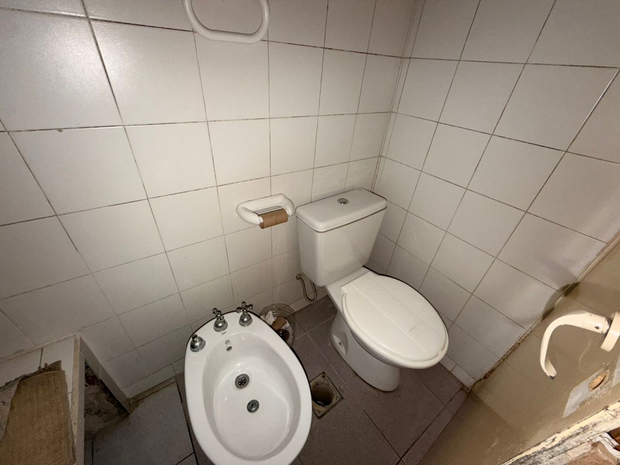 ALQUILER 24 MESES Casa de 4 ambientes en Barrio Lomas del Golf 