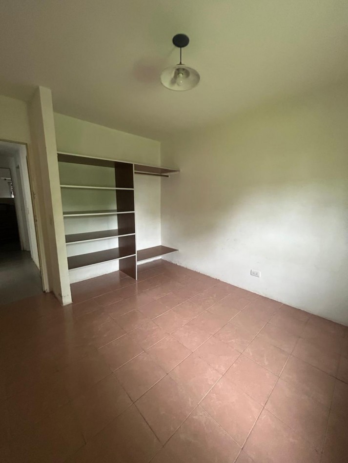 ALQUILER 24 MESES Casa de 4 ambientes en Barrio Lomas del Golf 