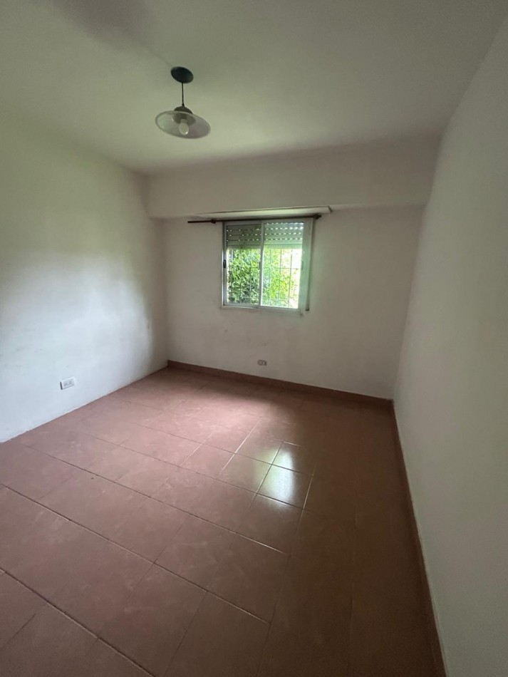 ALQUILER 24 MESES Casa de 4 ambientes en Barrio Lomas del Golf 
