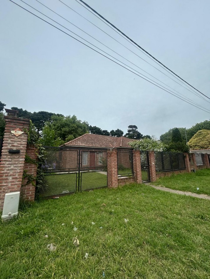 ALQUILER 24 MESES Casa de 4 ambientes en Barrio Lomas del Golf 