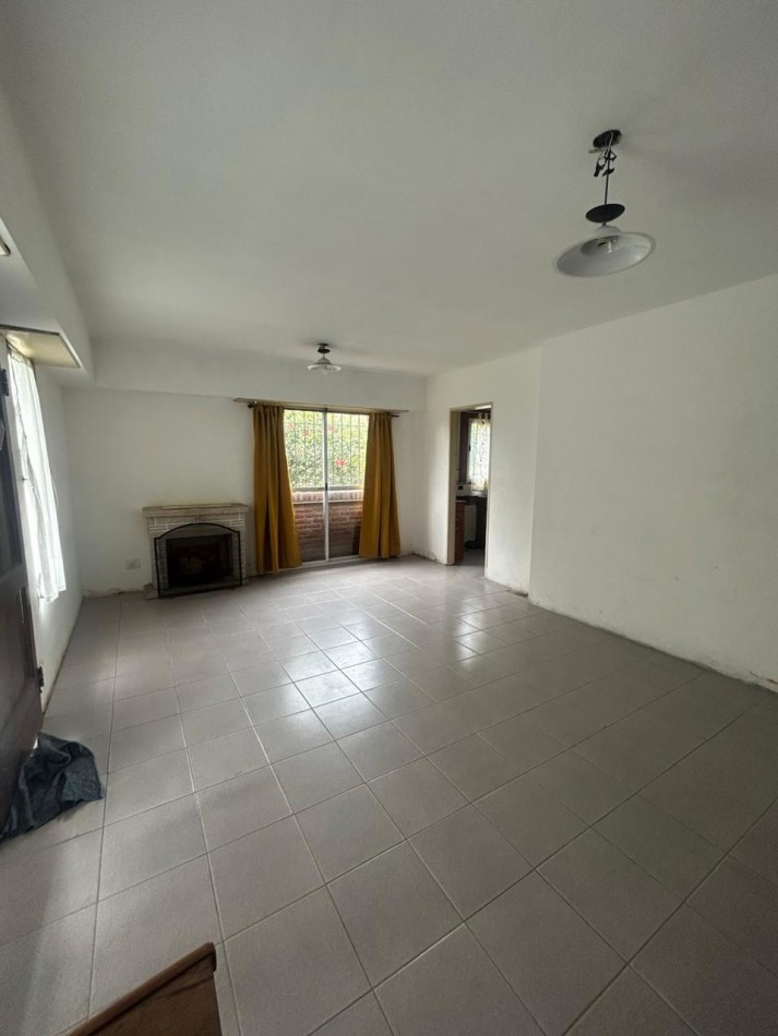 ALQUILER 24 MESES Casa de 4 ambientes en Barrio Lomas del Golf 
