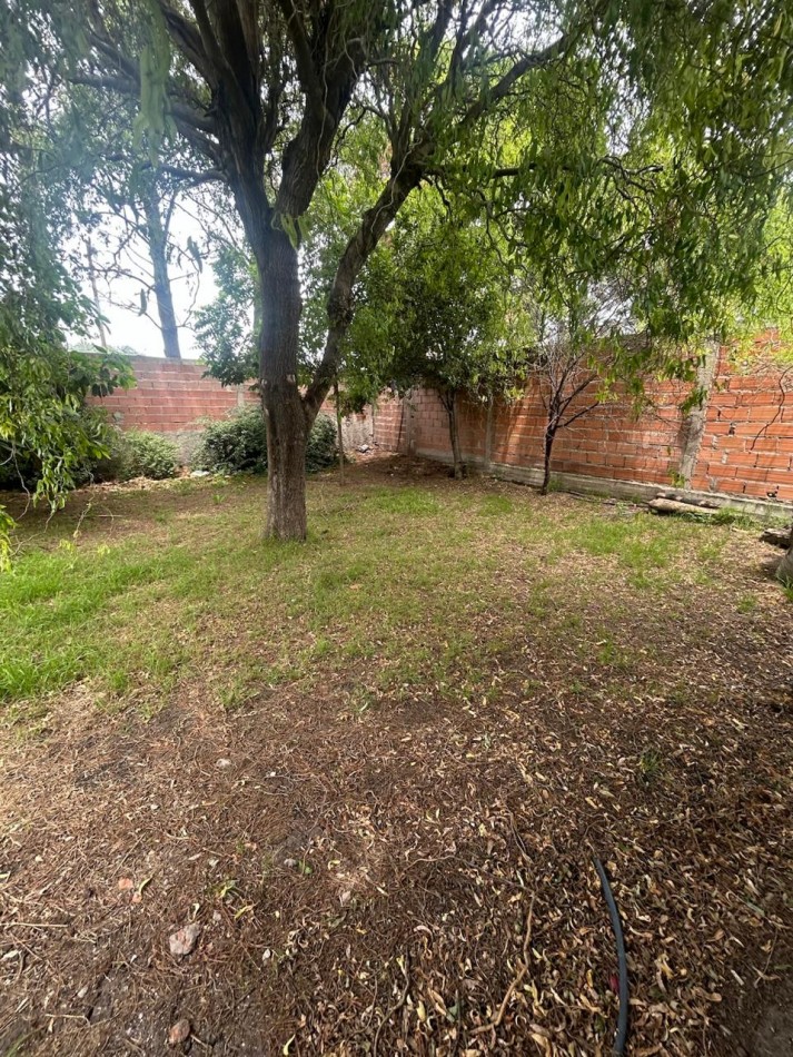 ALQUILER 24 MESES Casa de 4 ambientes en Barrio Lomas del Golf 