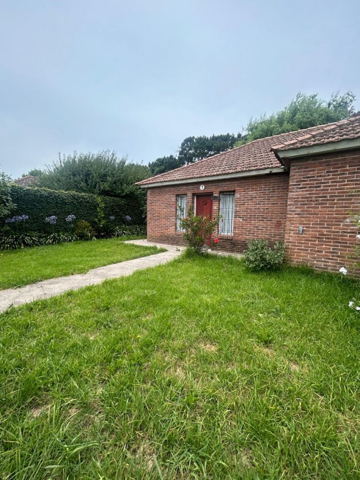 ALQUILER 24 MESES Casa de 4 ambientes en Barrio Lomas del Golf 