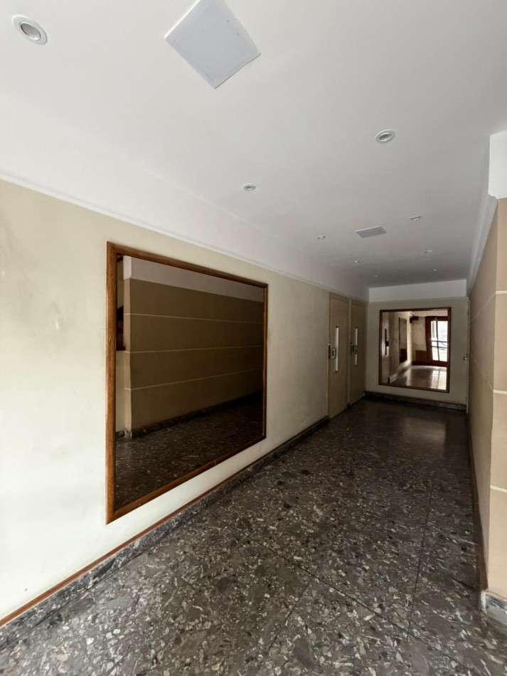 VENTA DEPARTAMENTO 3 AMBIENTES - RIVADAVIA Y JUJUY.