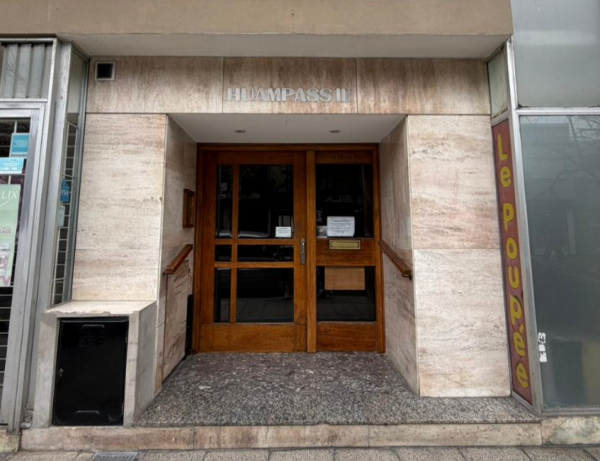 VENTA DEPARTAMENTO 3 AMBIENTES - RIVADAVIA Y JUJUY.
