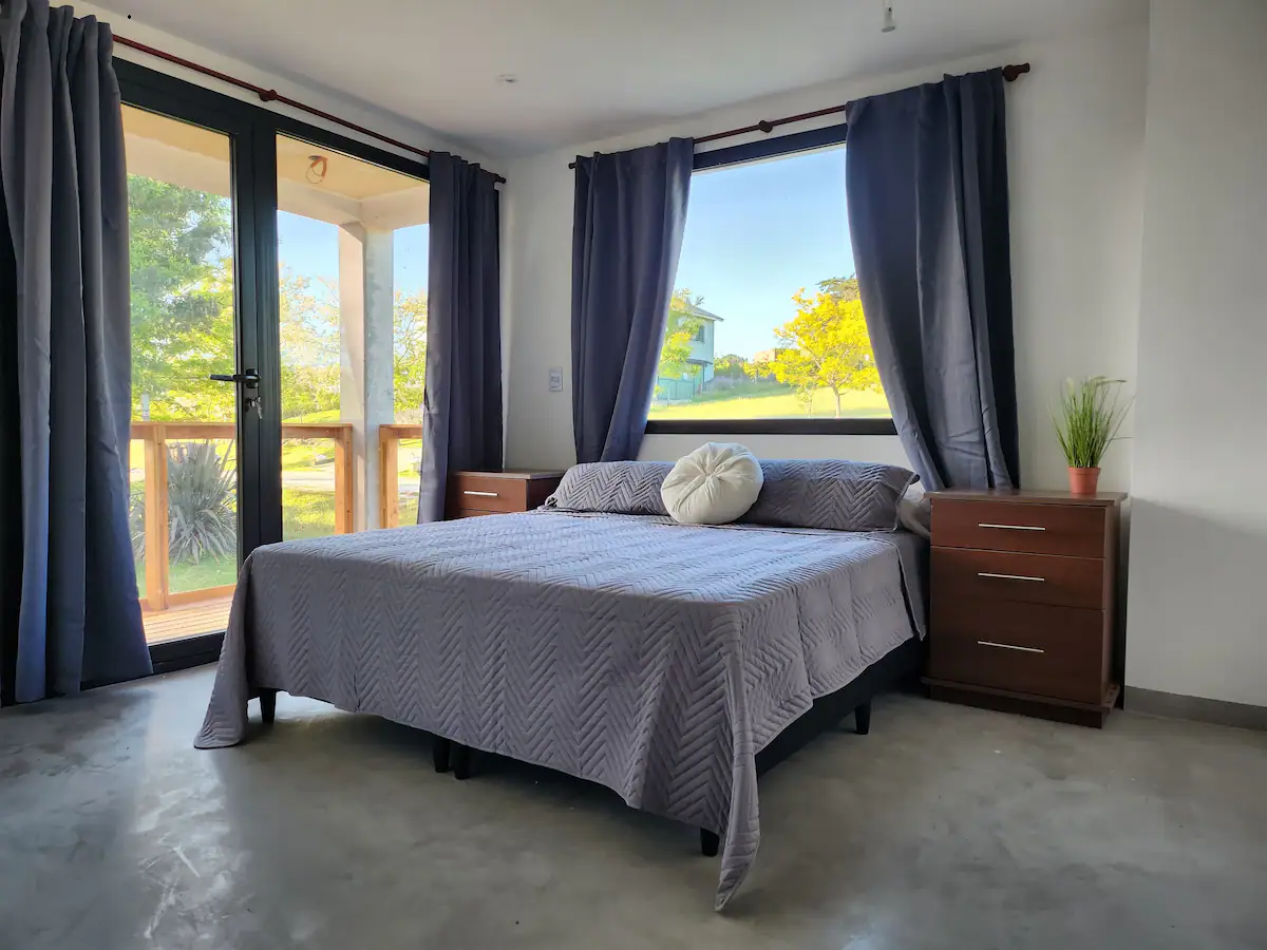 VENTA - CASA 5 AMBIENTES EN BARRIO CERRADO SAN BENITO 