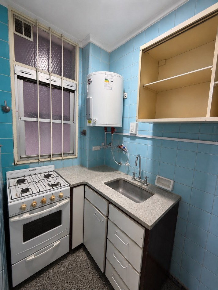 ALQUILER - DEPARTAMENTO 2 AMBIENTES CON BALCON 