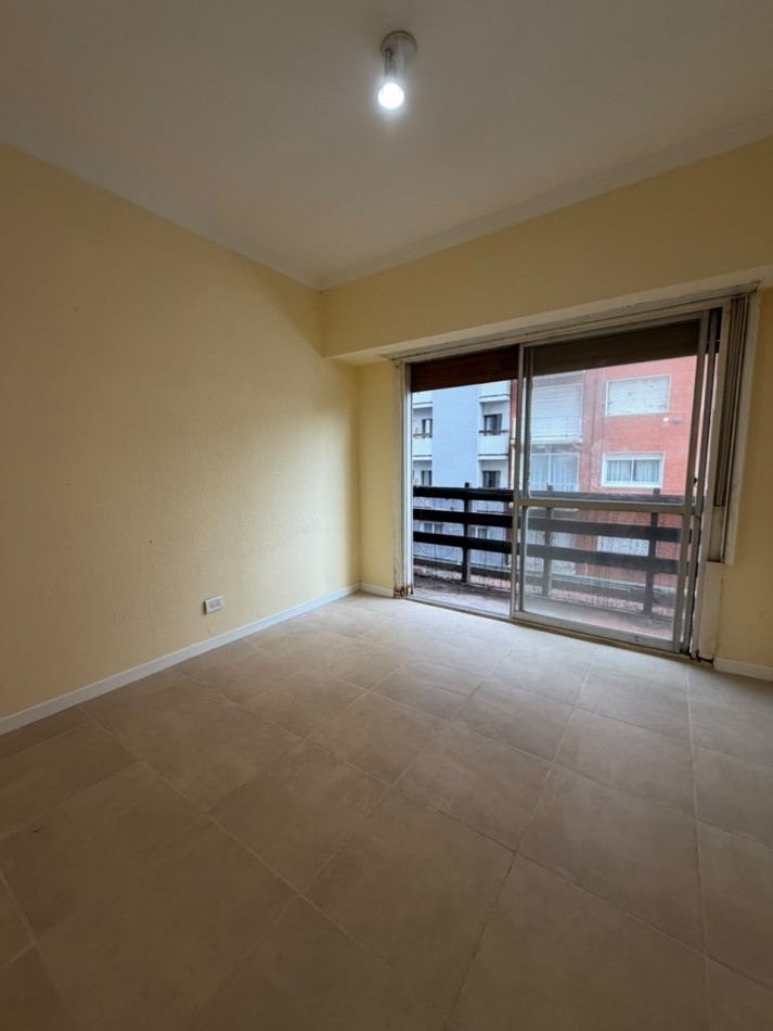 ALQUILER - DEPARTAMENTO 2 AMBIENTES CON BALCON 