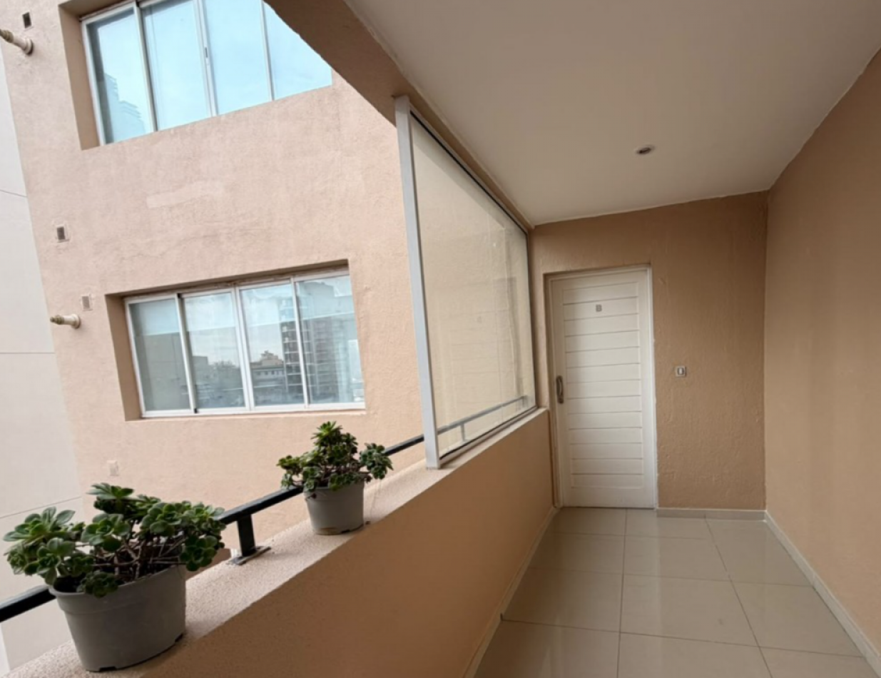  2 AMBIENTES A LA CALLE CON COCHERA CUBIERTA - VENTA