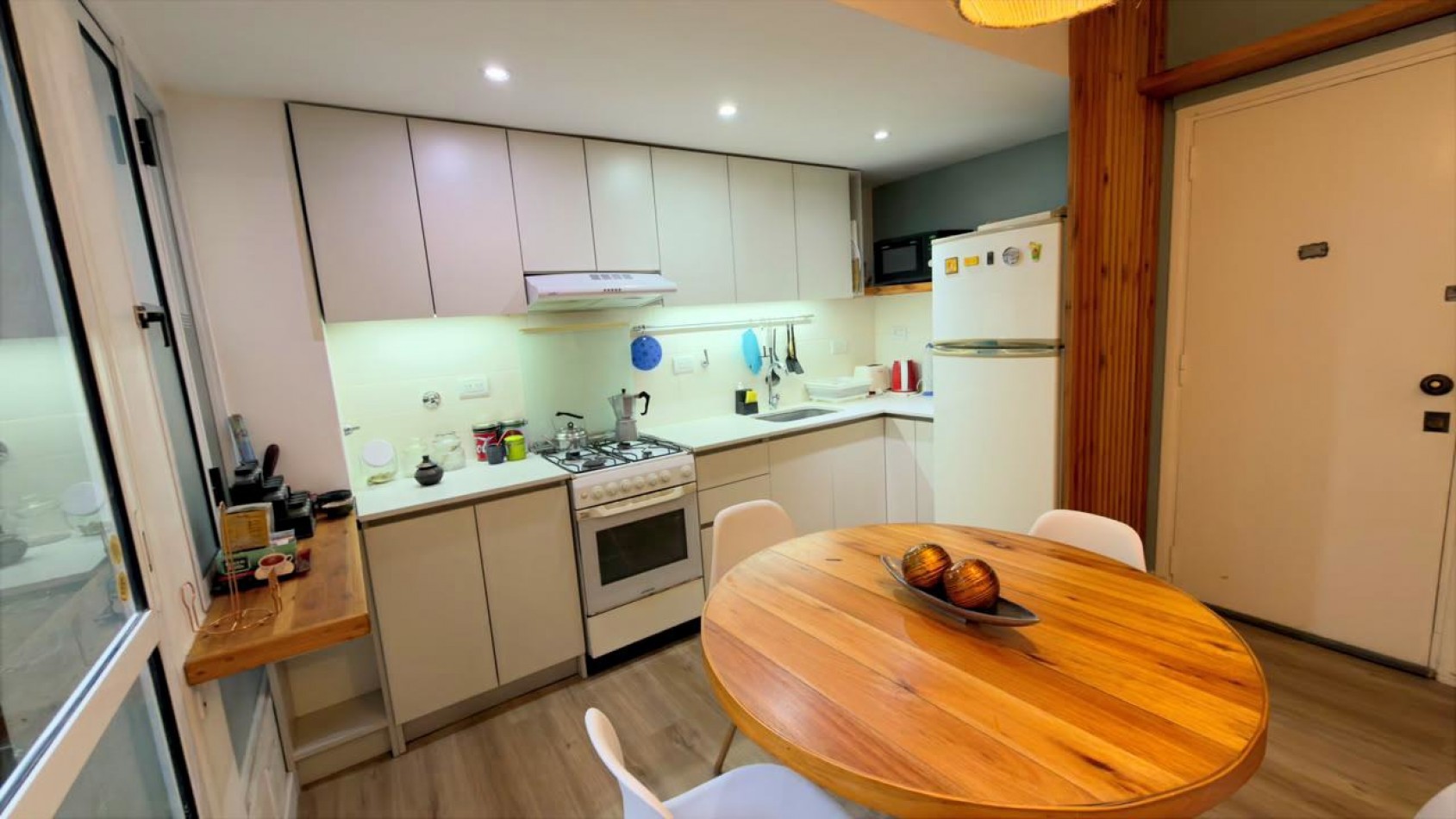 Departamento de 2 ambientes con patio - Totalmente modernizado - Playa Grande