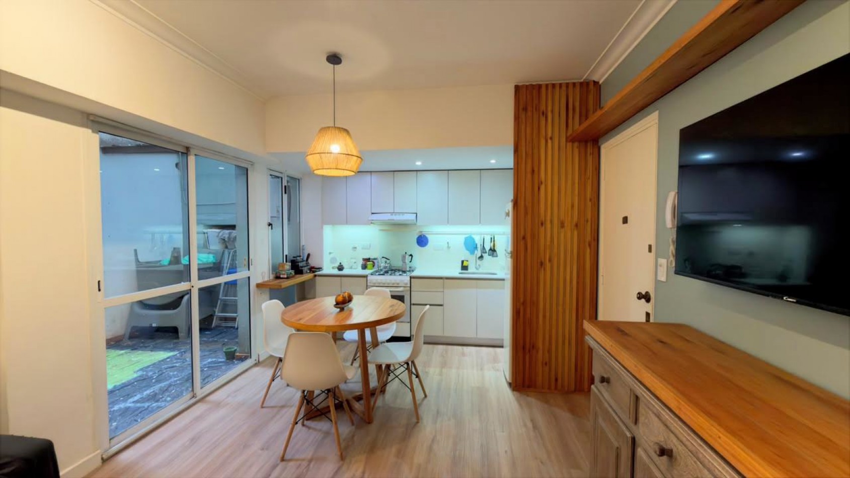 Departamento de 2 ambientes con patio - Totalmente modernizado - Playa Grande
