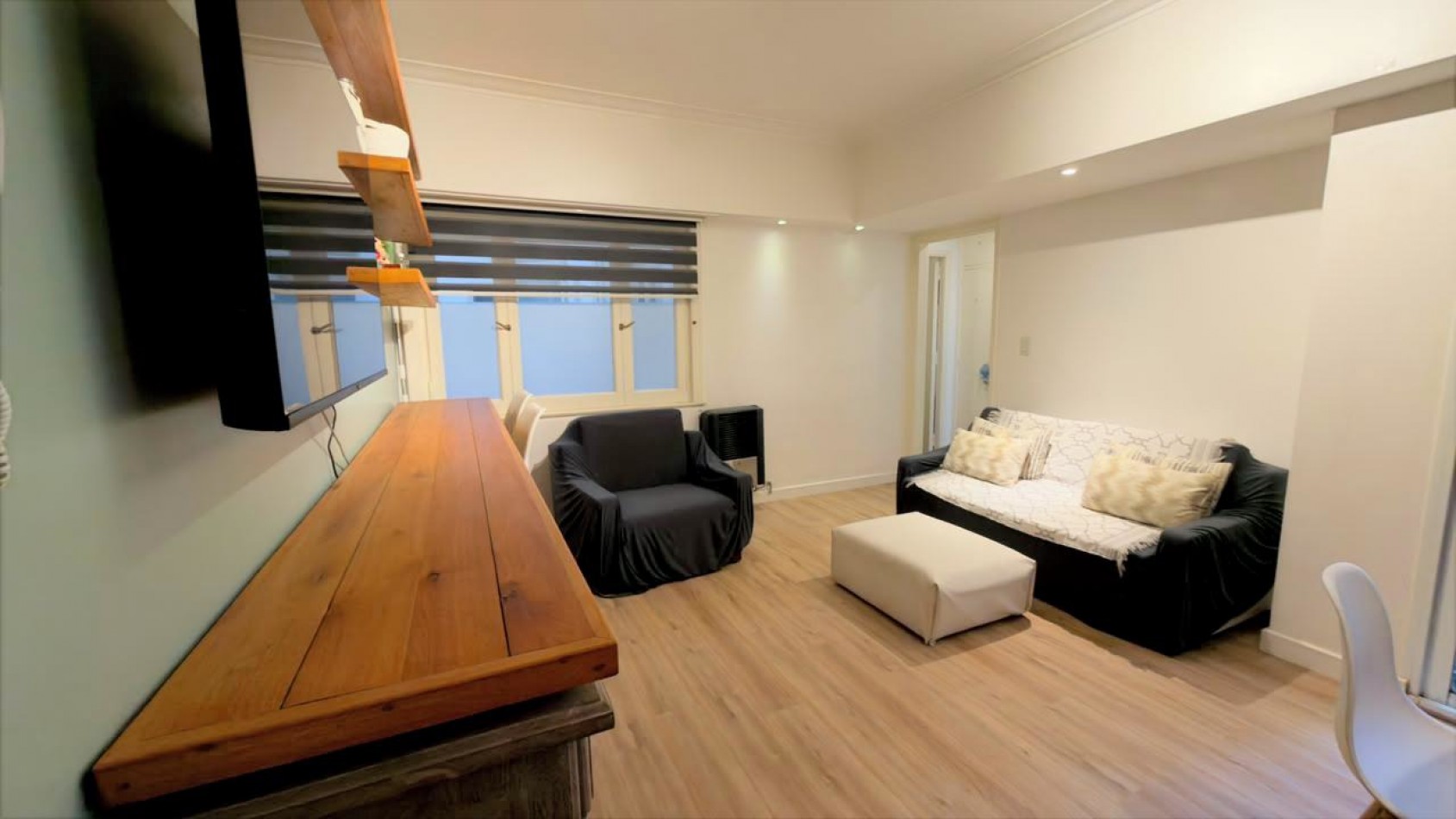 Departamento de 2 ambientes con patio - Totalmente modernizado - Playa Grande