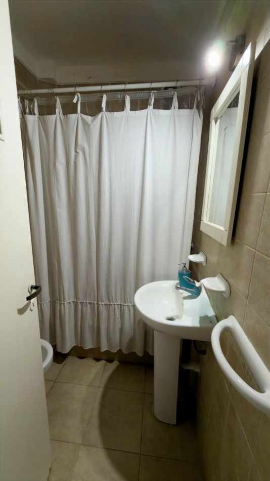 Departamento de 2 ambientes con patio - Totalmente modernizado - Playa Grande