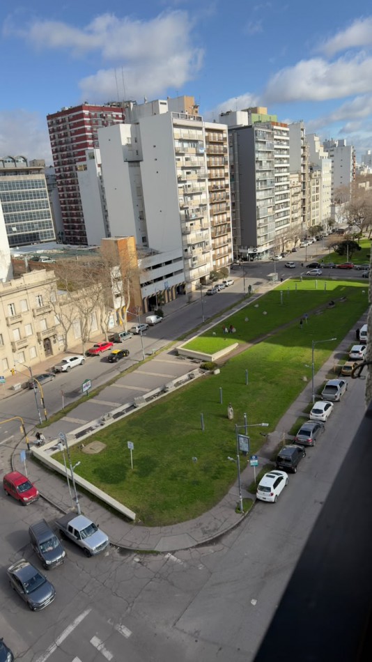  Oportunidad! 2 ambientes a la calle con cochera 