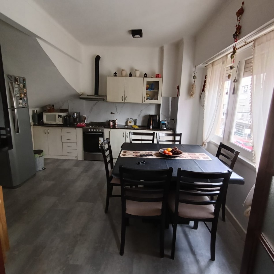 PH 4 AMBIENTES EN VENTA - ZONA LA PERLA