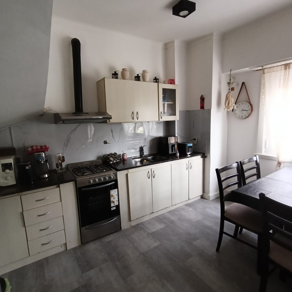 PH 4 AMBIENTES EN VENTA - ZONA LA PERLA