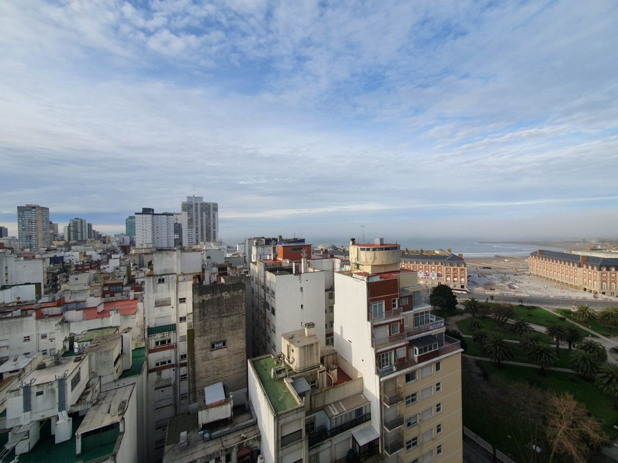 DOS AMBIENTES CON DEPENDENCIAS A LA CALLE CON COCHERA OPCIONAL - ALQUILER 24 MESES