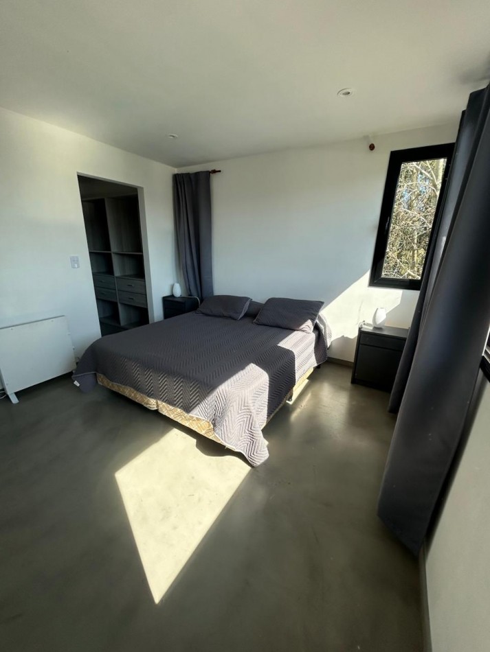 VENTA - CASA 5 AMBIENTES EN BARRIO CERRADO SAN BENITO 