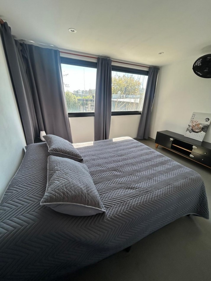 VENTA - CASA 5 AMBIENTES EN BARRIO CERRADO SAN BENITO 