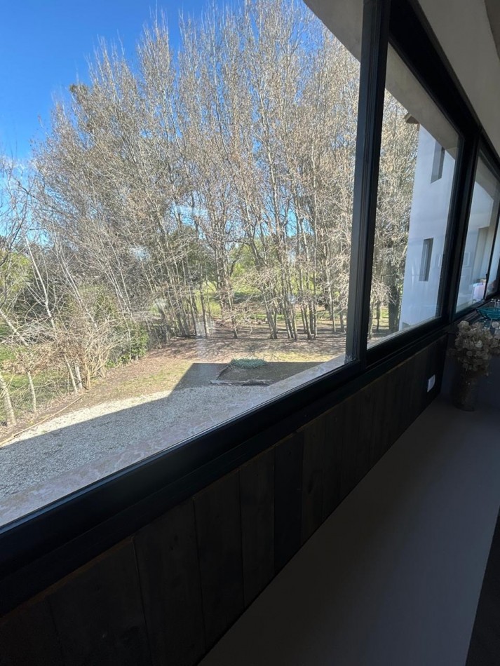 VENTA - CASA 5 AMBIENTES EN BARRIO CERRADO SAN BENITO 