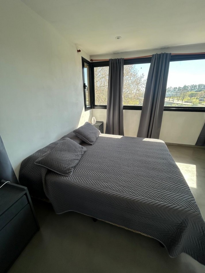 VENTA - CASA 5 AMBIENTES EN BARRIO CERRADO SAN BENITO 