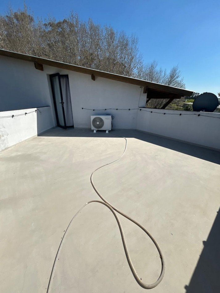 VENTA - CASA 5 AMBIENTES EN BARRIO CERRADO SAN BENITO 